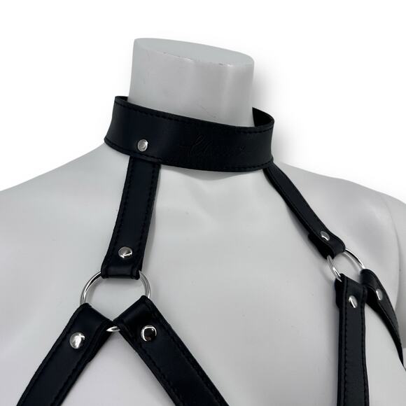 Faux Leather Chest Harness One Size Buckle Closure - Picture 3 of 6